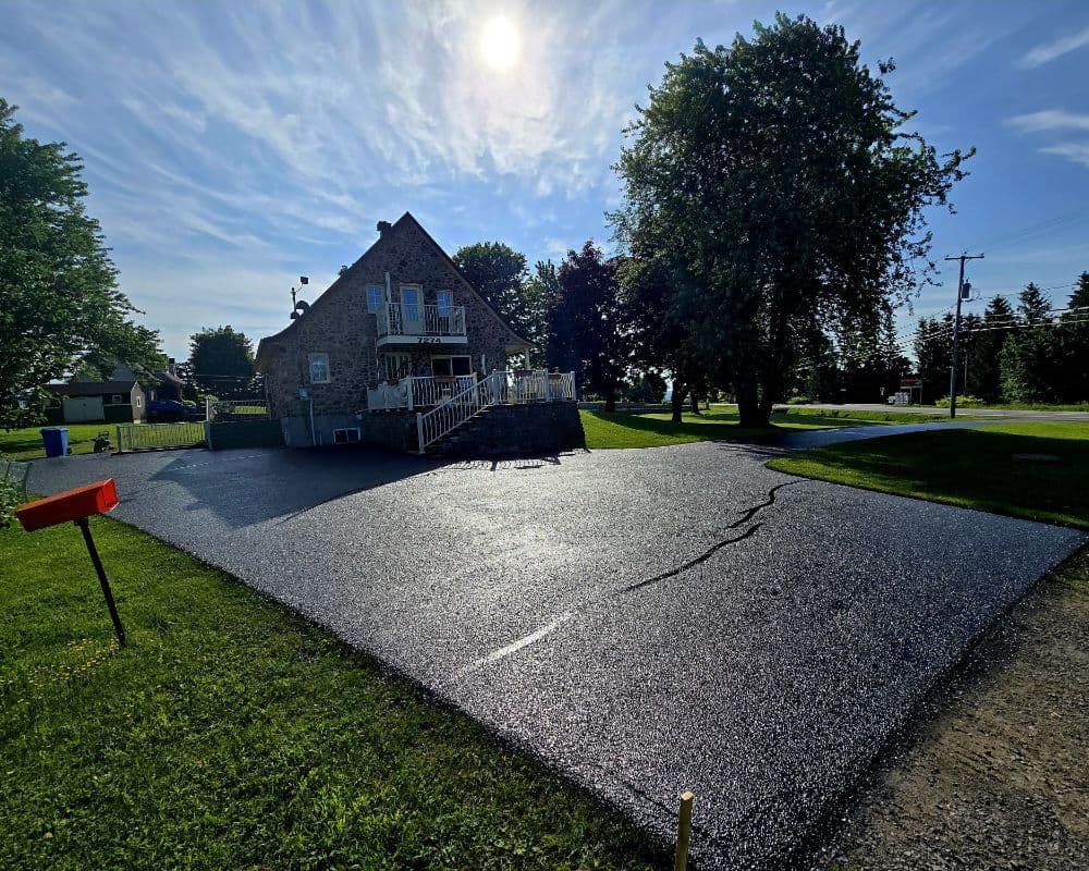 Scellant d'asphalte au bitume à Québec